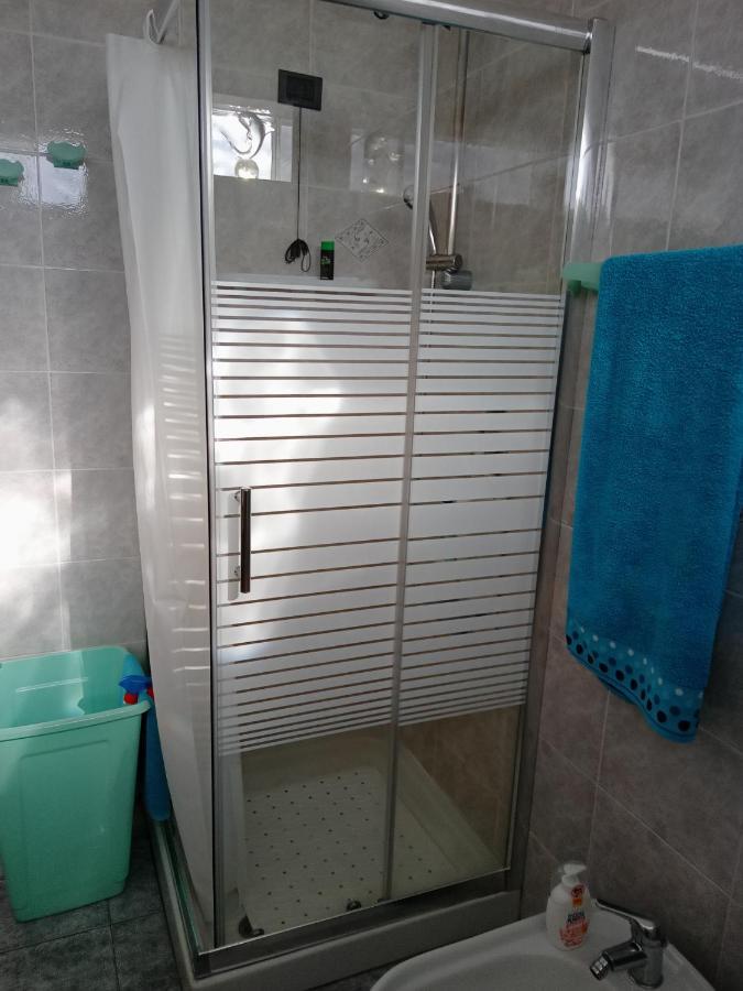 Casa Vacanza Le 2 Isole Suni Екстериор снимка